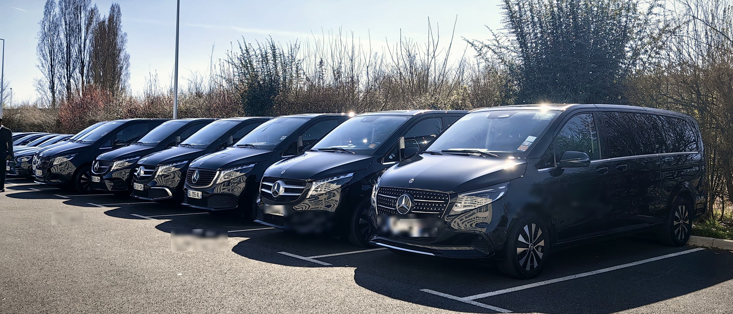 Flotte Mercedes V-Class Precellence &mdash; onze v&eacute;hicules et l'&eacute;quipe de chauffeurs priv&eacute;s Paris