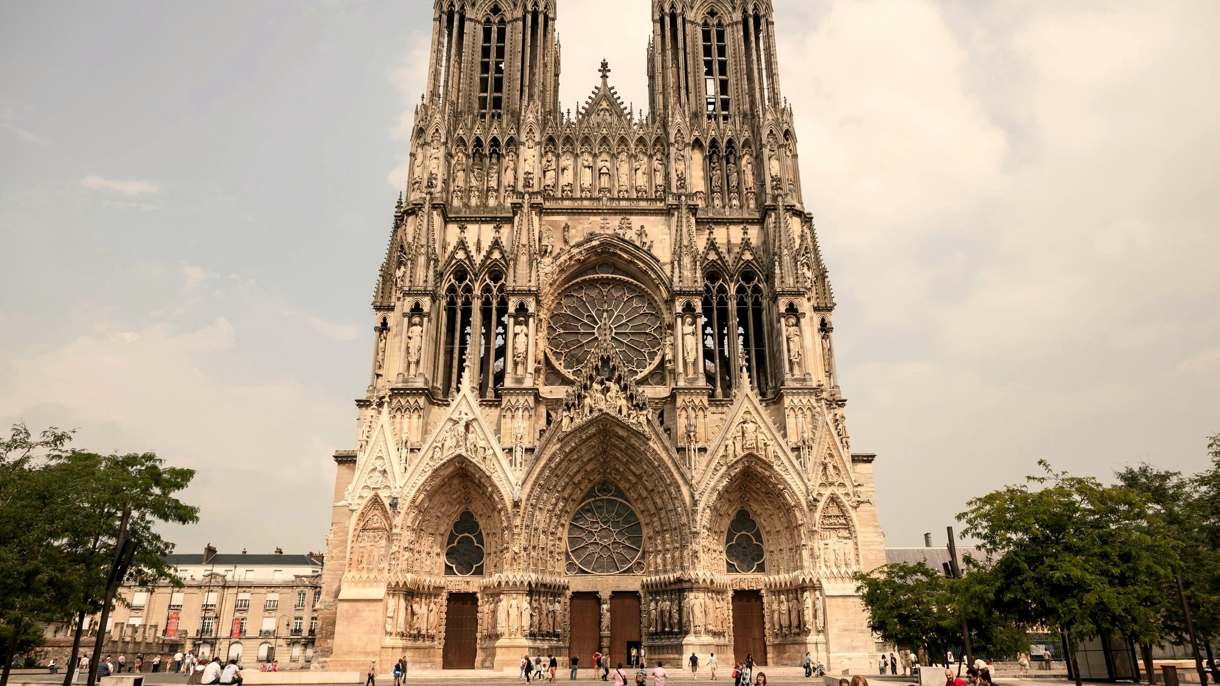 Cath&eacute;drale de Reims &mdash; chauffeur priv&eacute; Paris-Reims